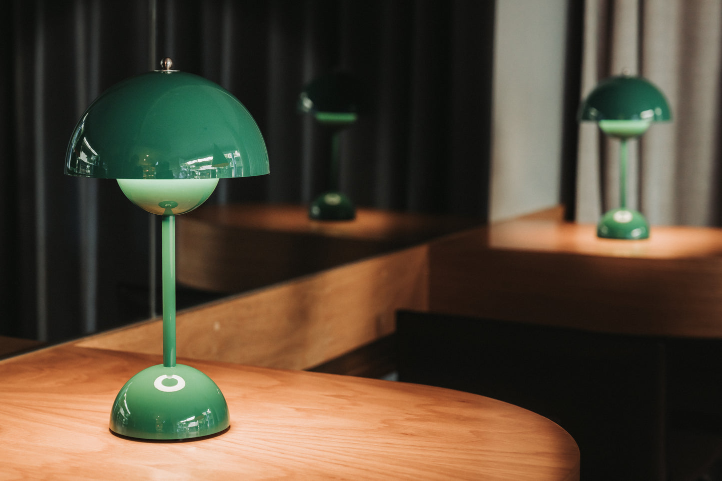 Retro LED Lamp Dark Green